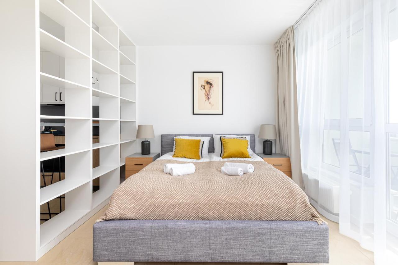 Sierpinskiego 1A - Studio With Balcony & Desk - Remote Work By Noclegi Renters Warsaw Ngoại thất bức ảnh